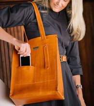 Load image into Gallery viewer, Tech Tote - Smooth Black Leather
